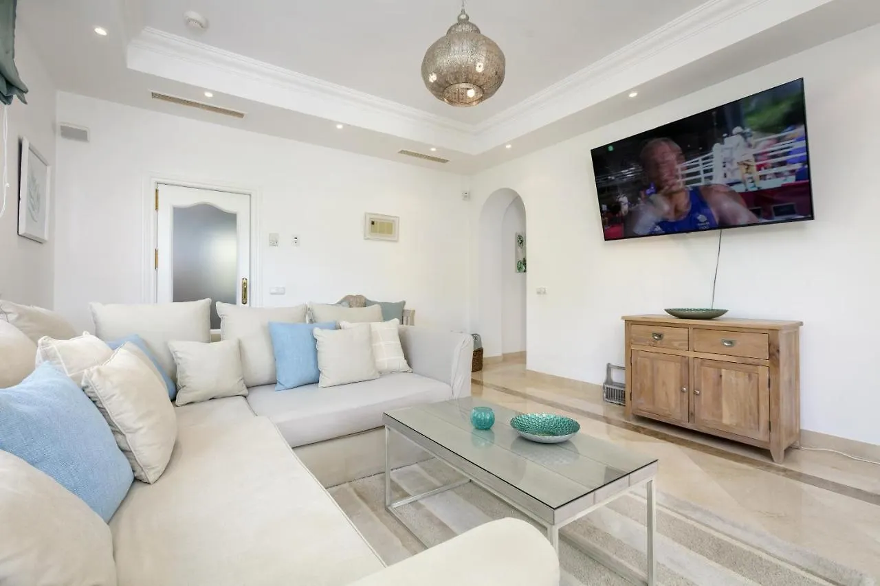Villa La Quinta 5 Bedroom Villa With Heated Pool San Pedro de Alcántara 0*,